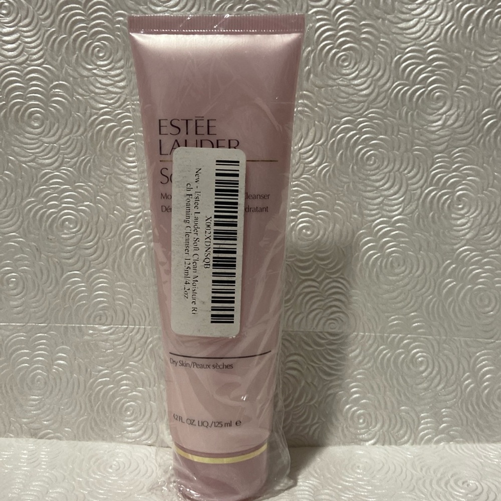 Ester Lauder Soft Clean Moisture Rich Foaming Cleanser